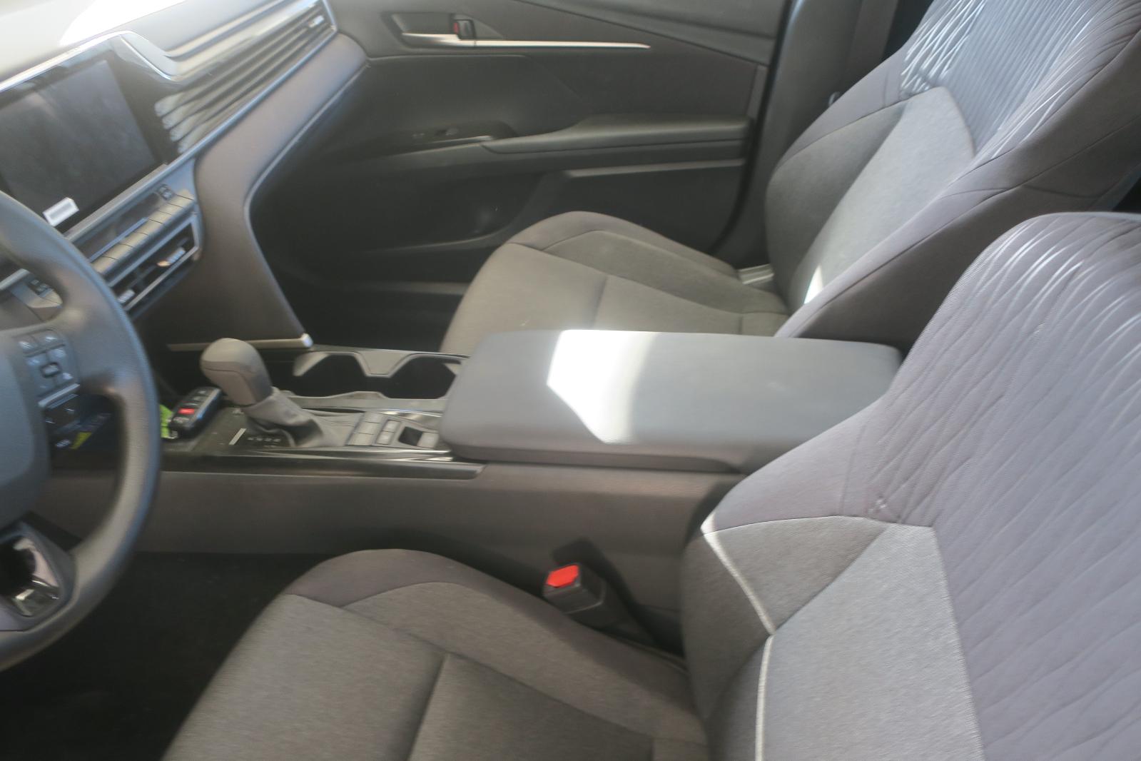 2025 Toyota Camry -- Photo 7
