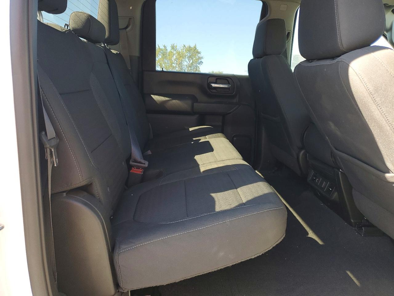 2022 Chevrolet Silverado 3500 Pickup -- Photo 10
