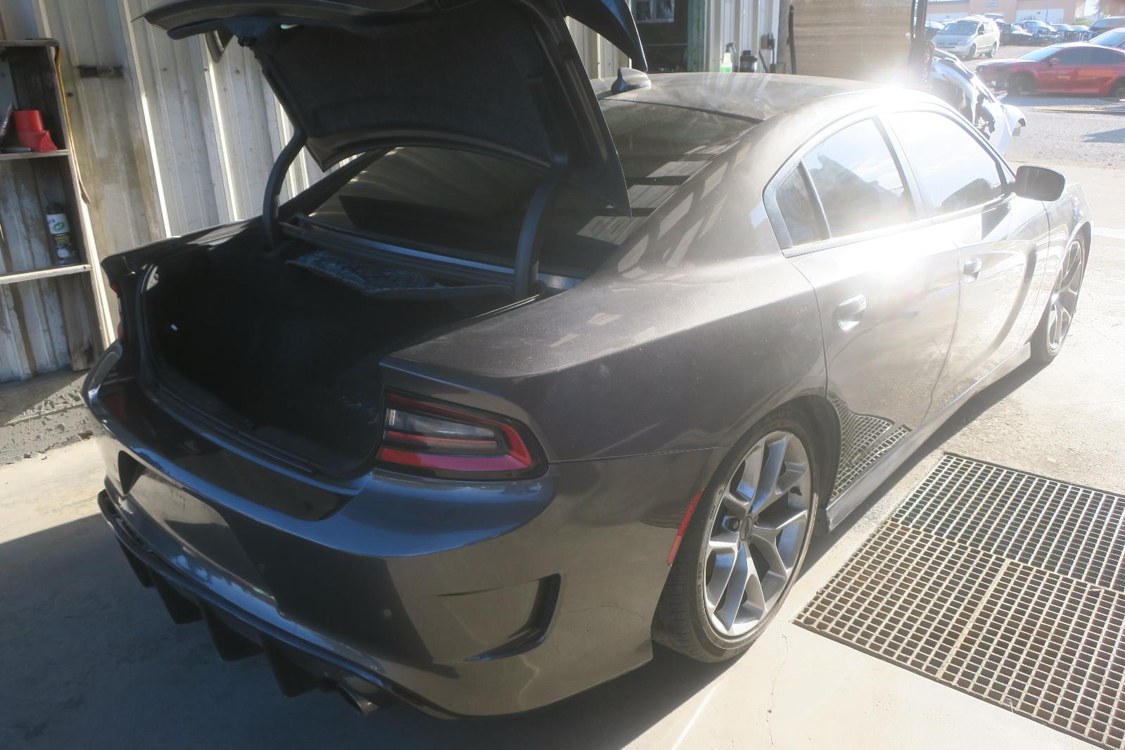 2020 Dodge Charger -- Photo 3