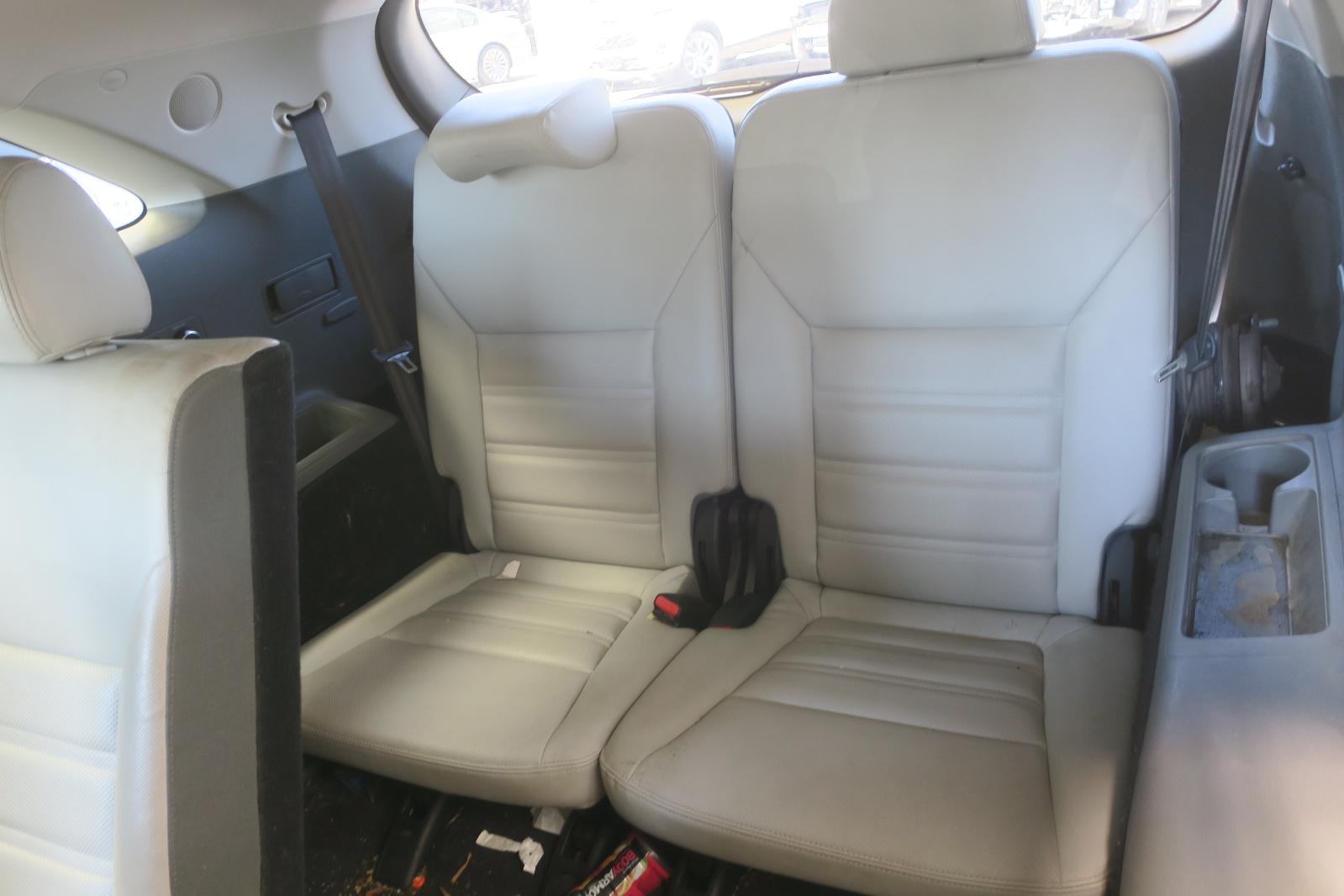 2017 Kia Sorento -- Photo 8