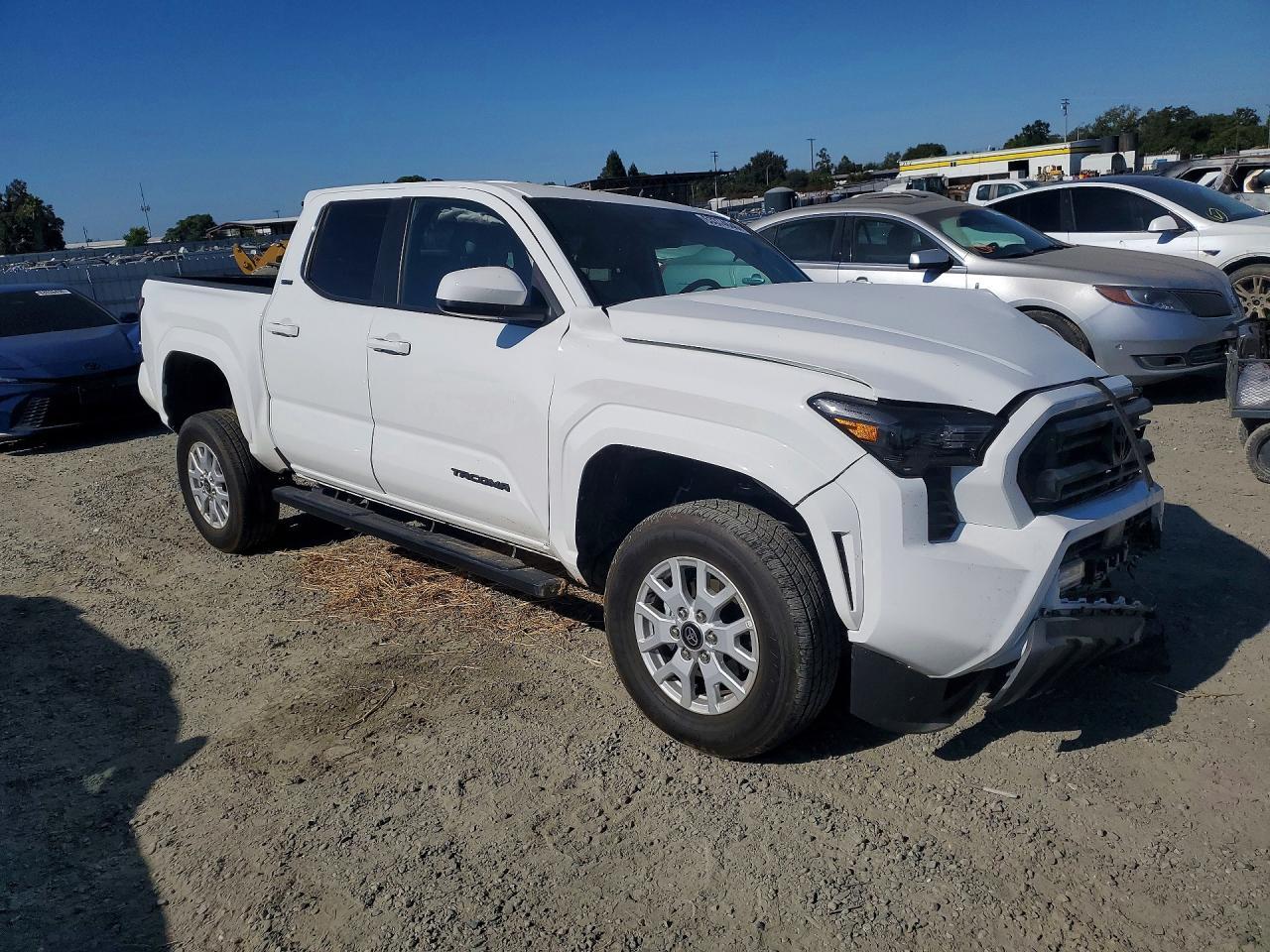 2025 Toyota Tacoma -- Photo 4