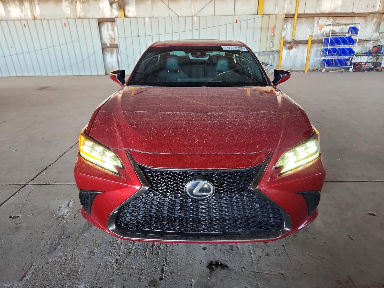 2021 Lexus ES 350 -- Photo 5