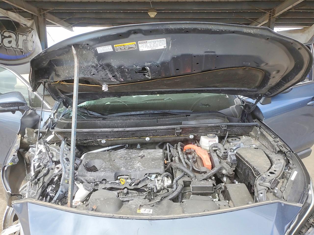 2023 Toyota Venza -- Photo 11