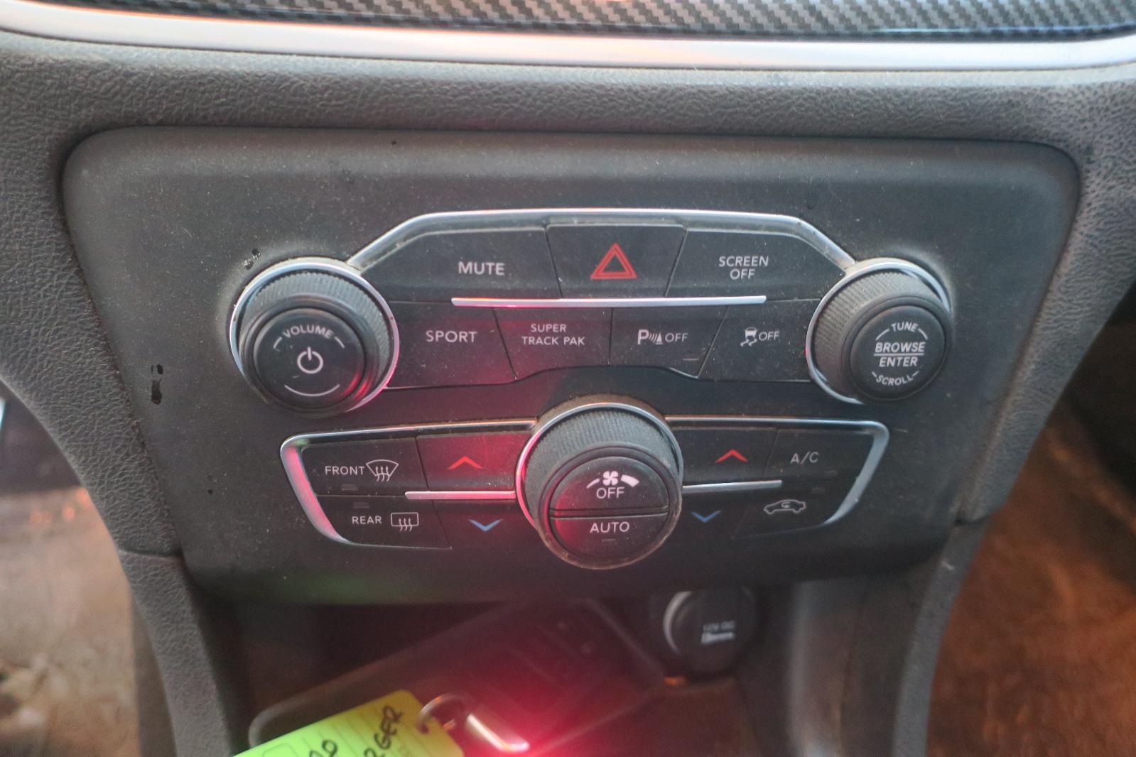 2020 Dodge Charger -- Photo 10