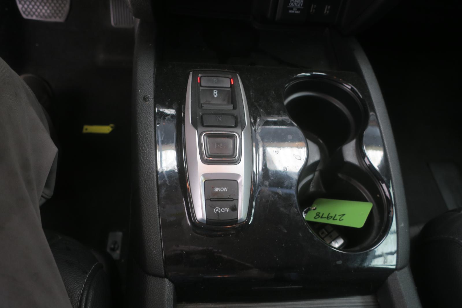 2016 Honda Pilot -- Photo 15