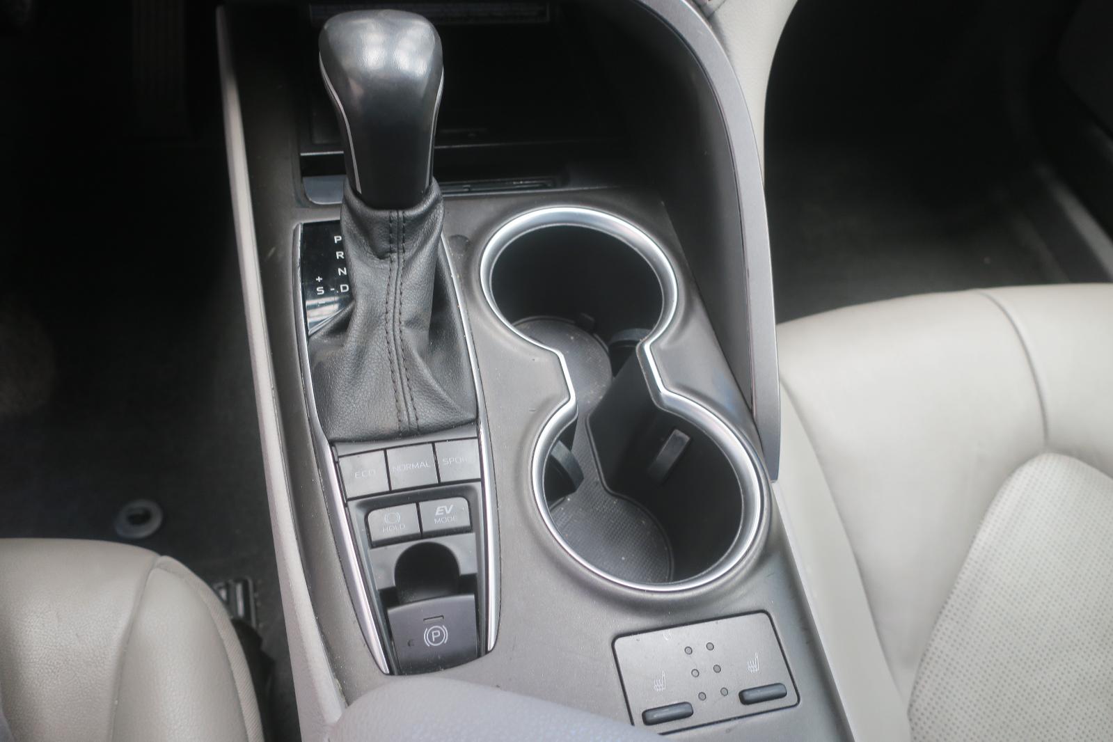 2021 Toyota Camry -- Photo 13