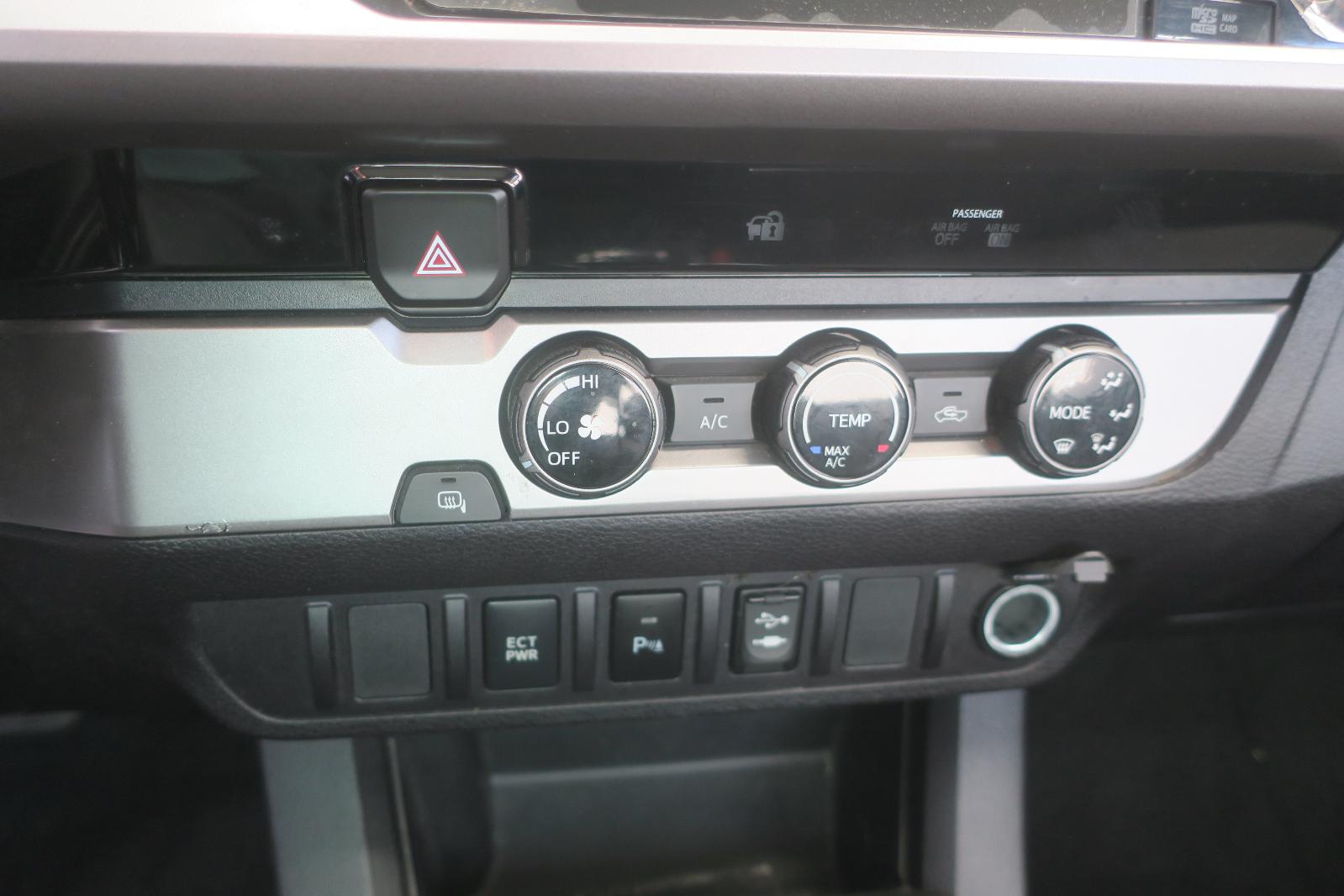 2017 Toyota Tacoma -- Photo 11