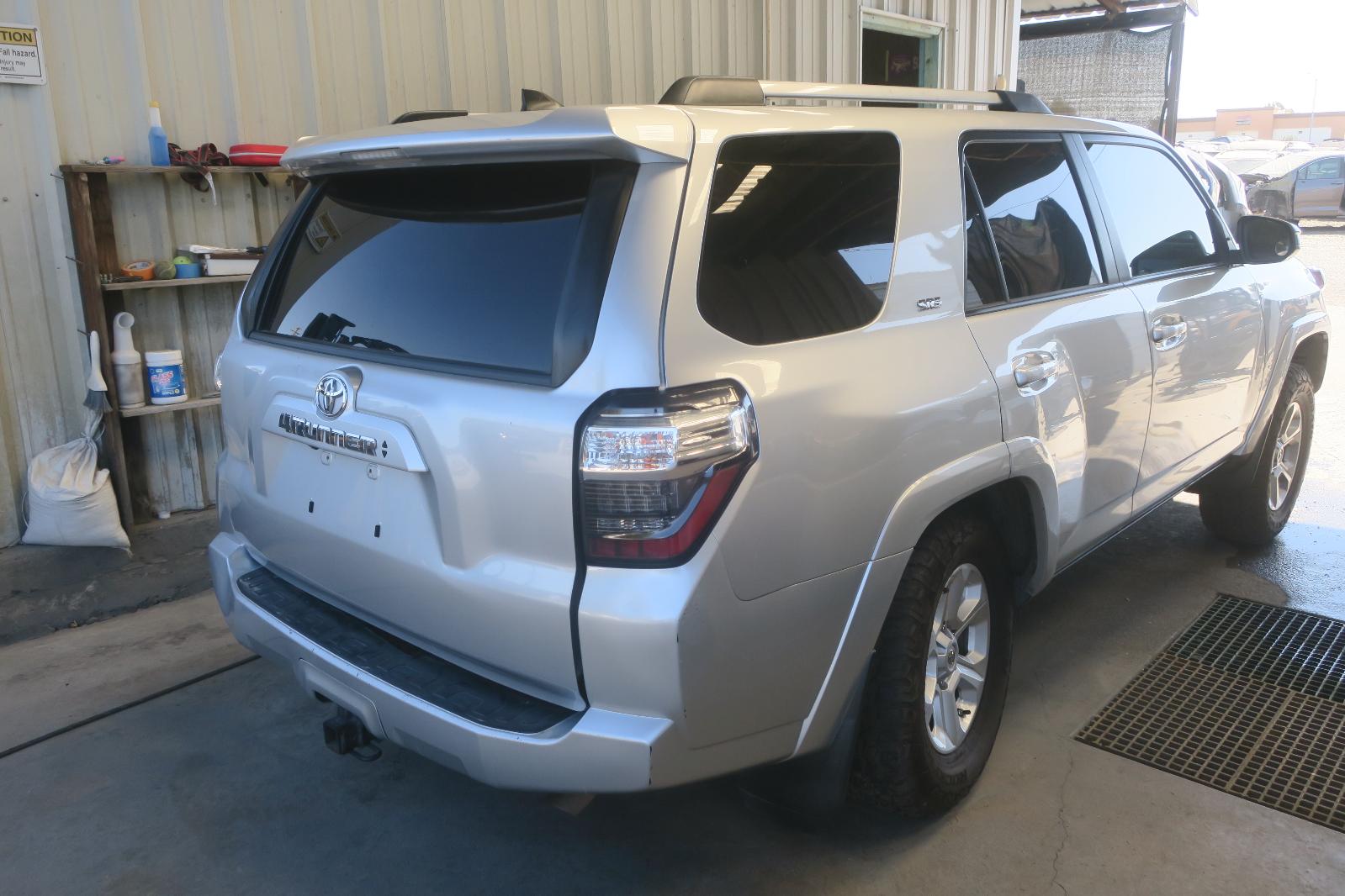 2021 Toyota 4Runner -- Photo 3