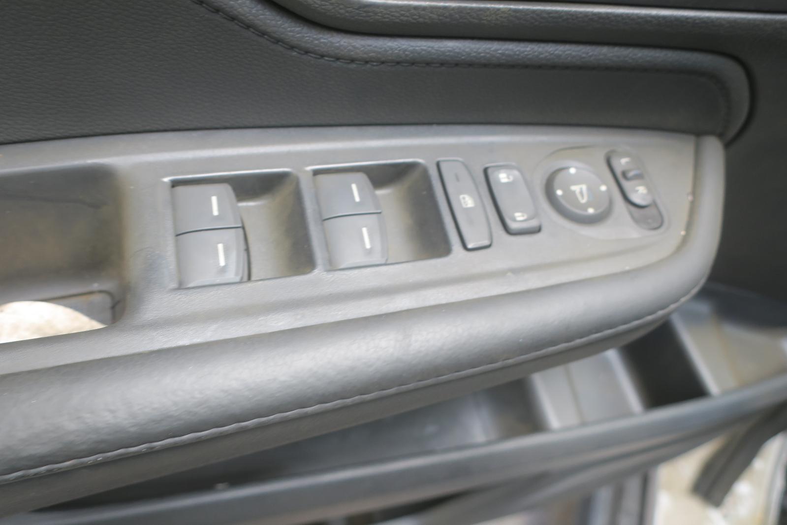 2025 Honda Odyssey -- Photo 11