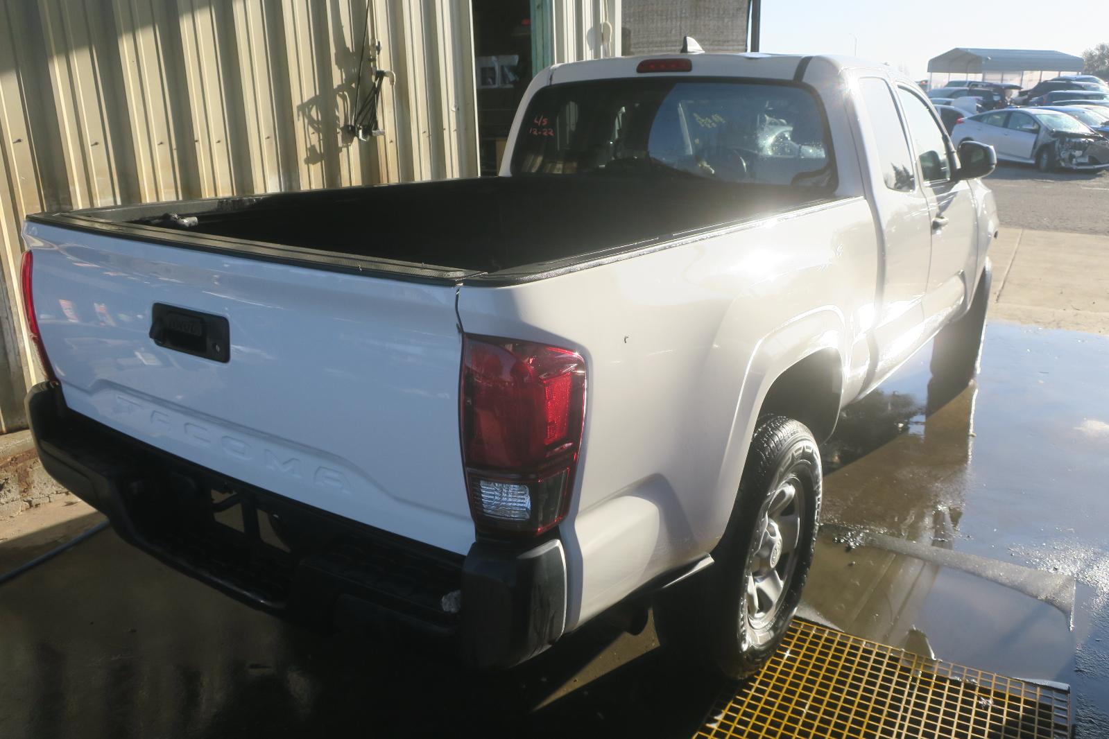 2019 Toyota Tacoma -- Photo 3