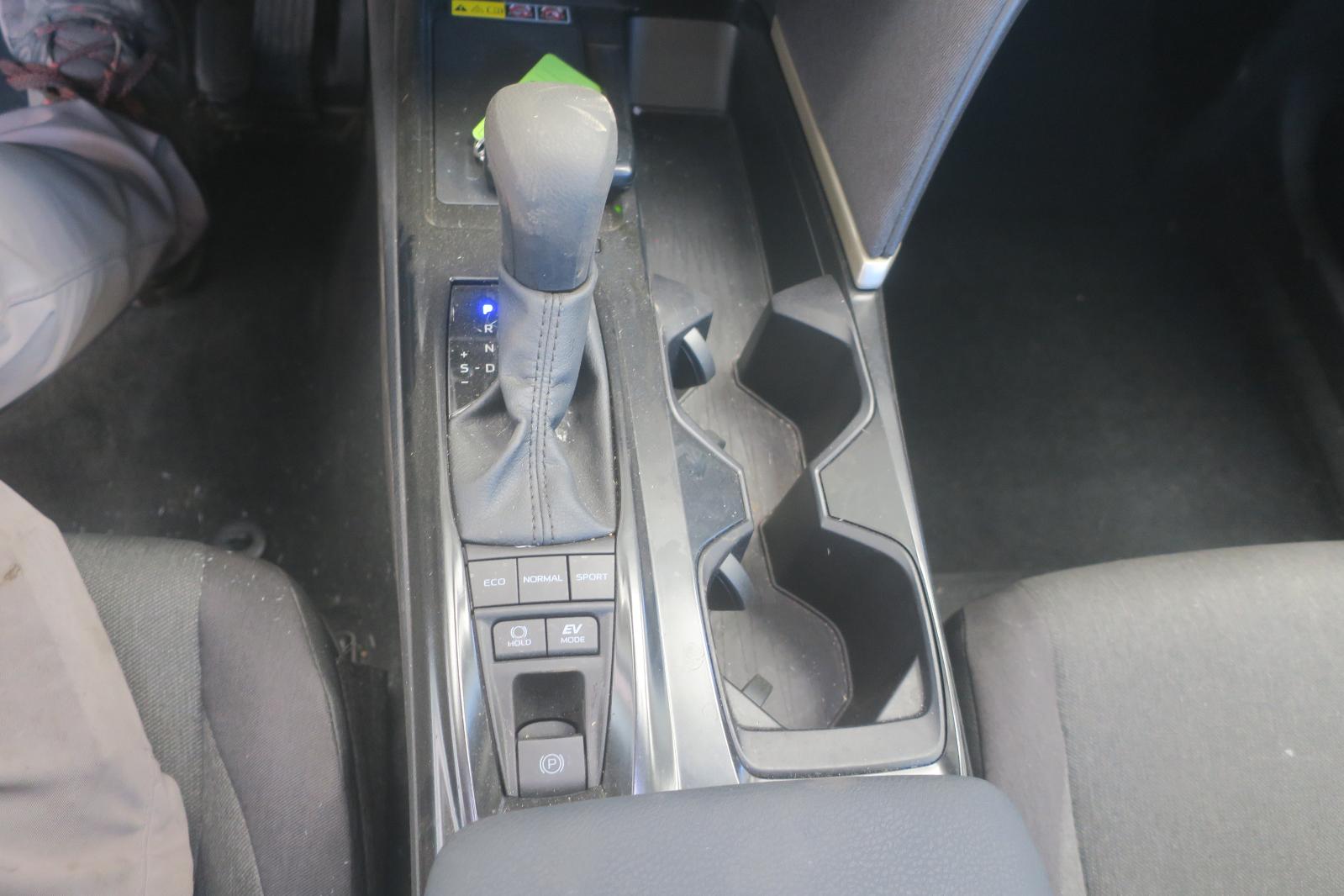 2025 Toyota Camry -- Photo 13