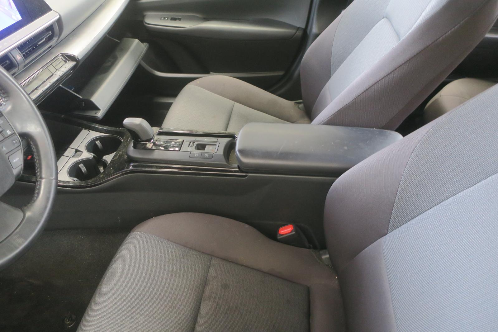 2024 Toyota Prius -- Photo 7