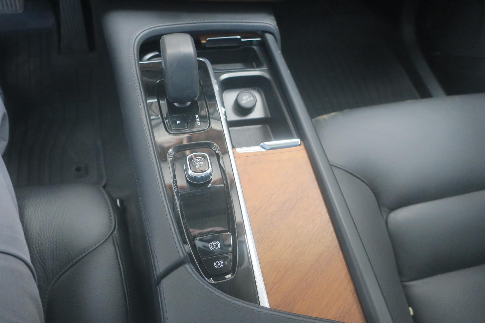 2024 Volvo XC90 -- Photo 14