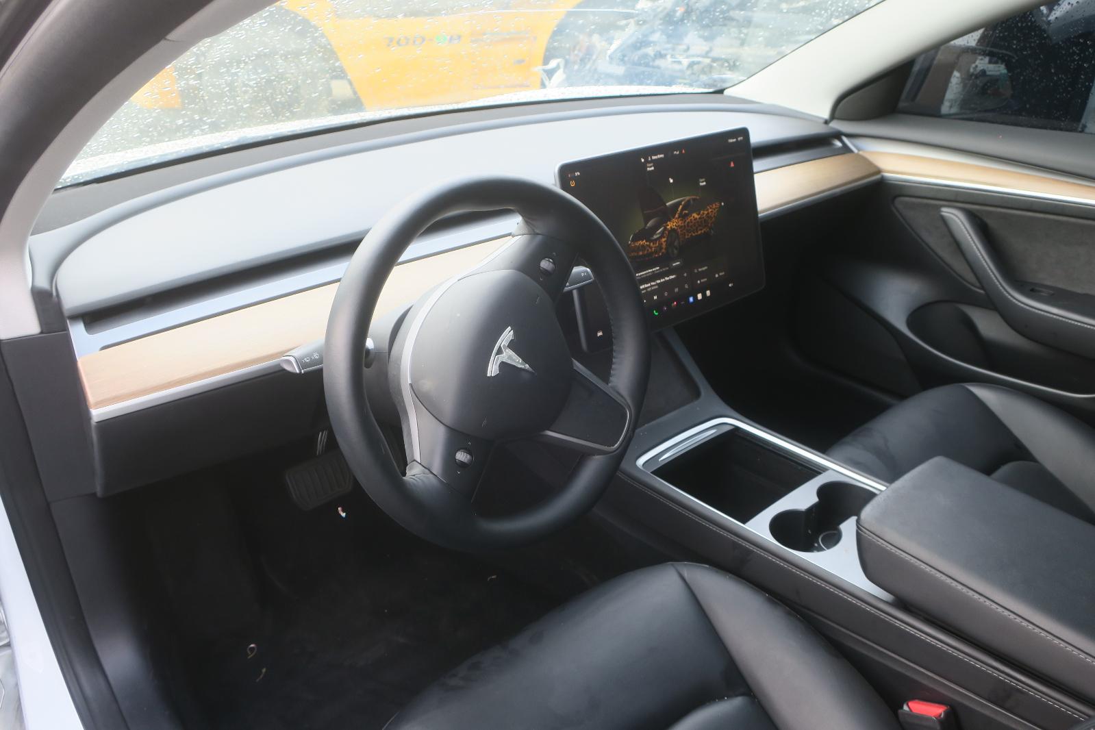 2023 Tesla Model 3 -- Photo 6