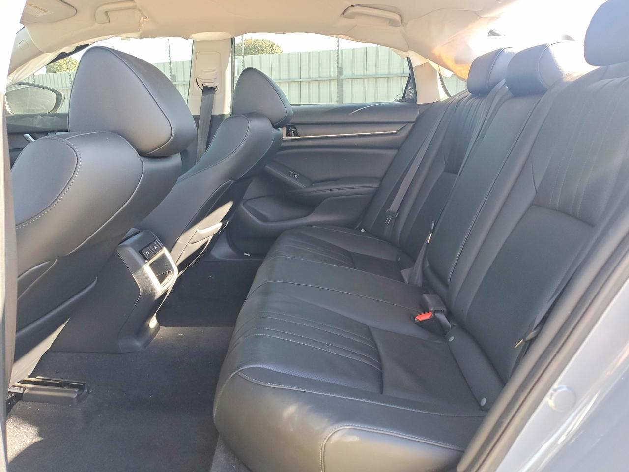 2022 Honda Accord -- Photo 10