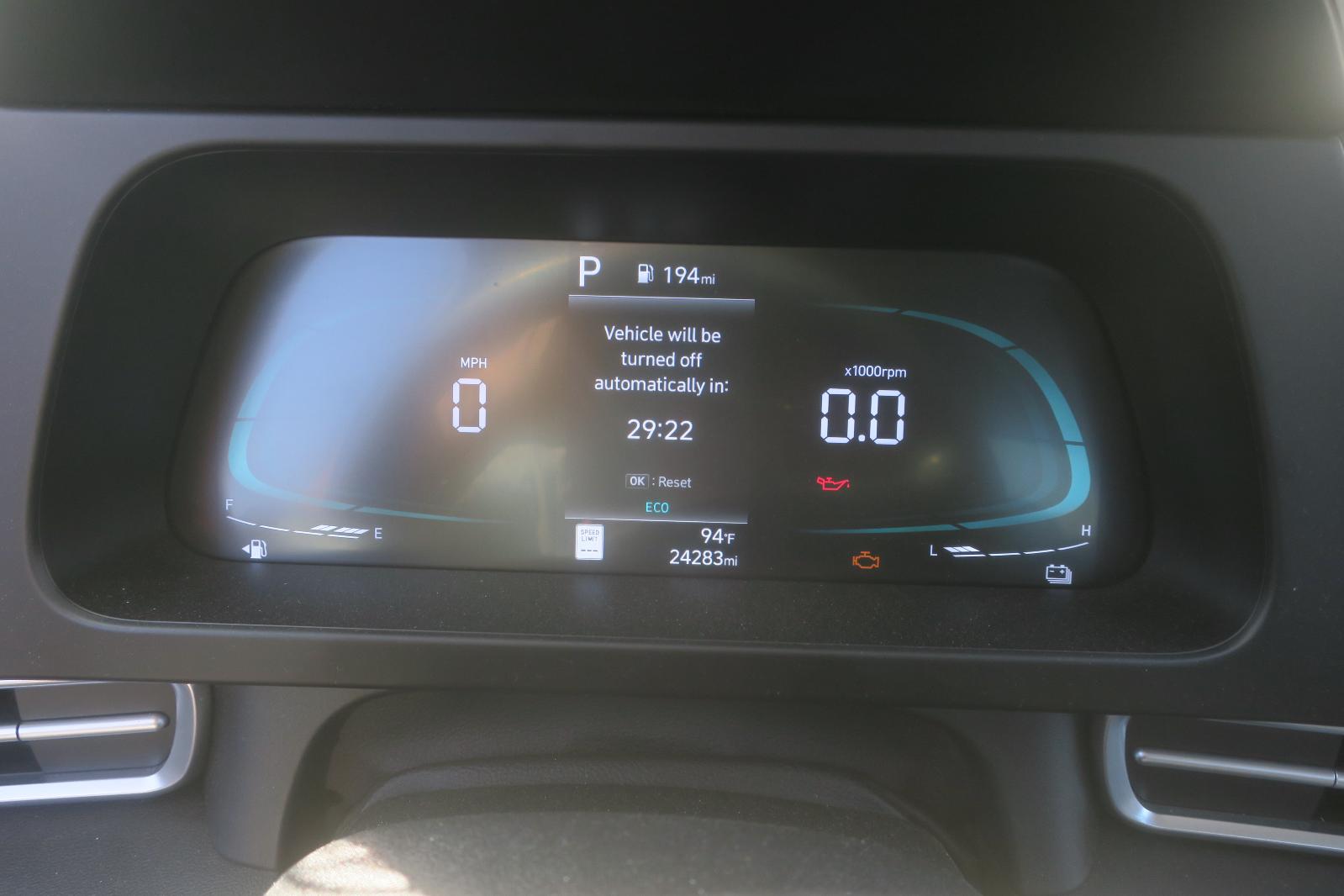 2025 Hyundai Elantra -- Photo 10