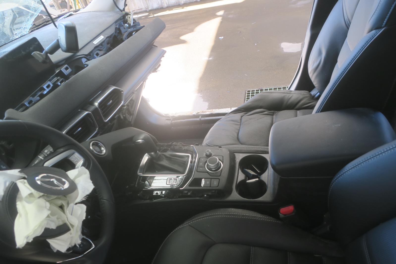 2024 Mazda CX-5 -- Photo 7