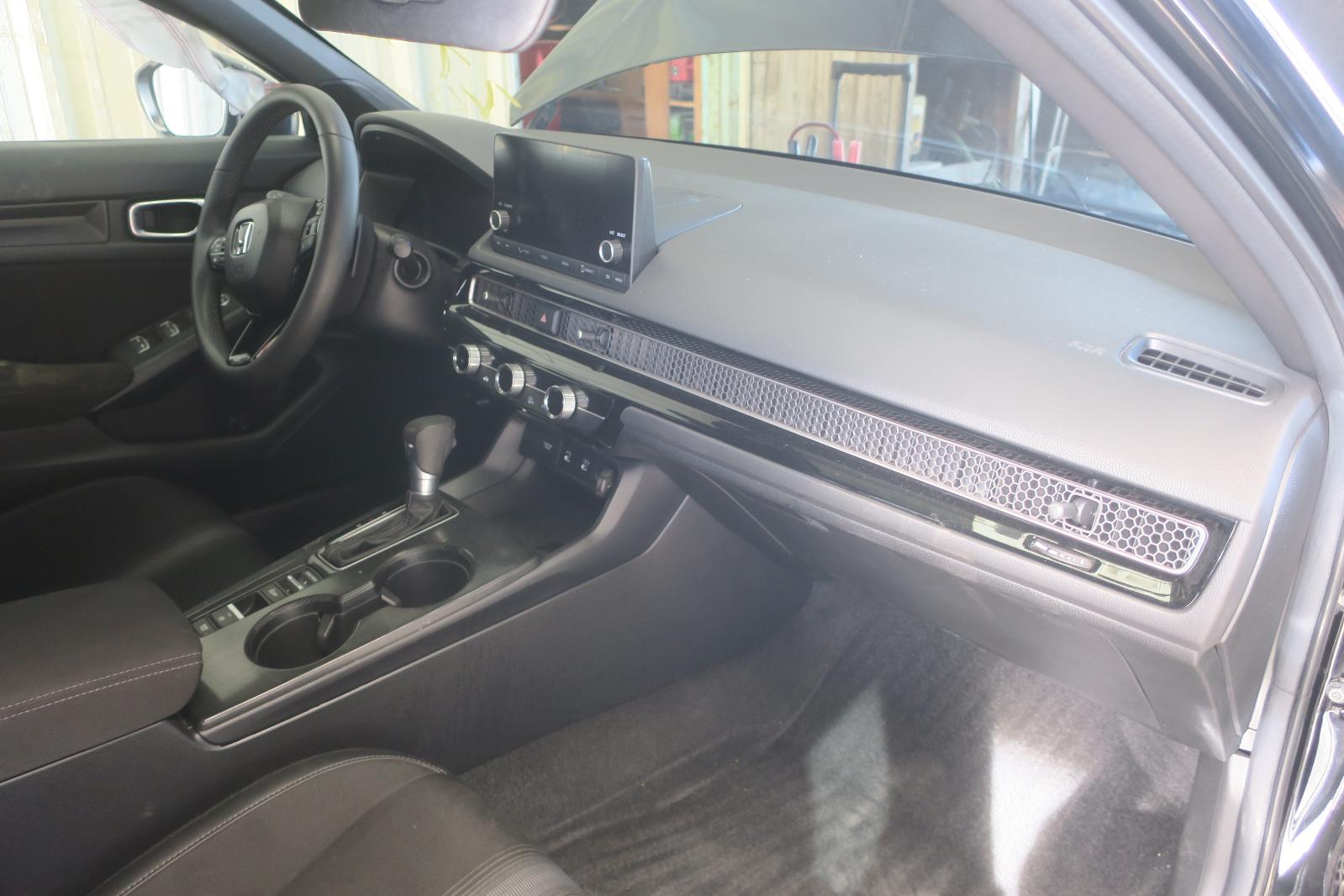 2026 Honda Civic -- Photo 14