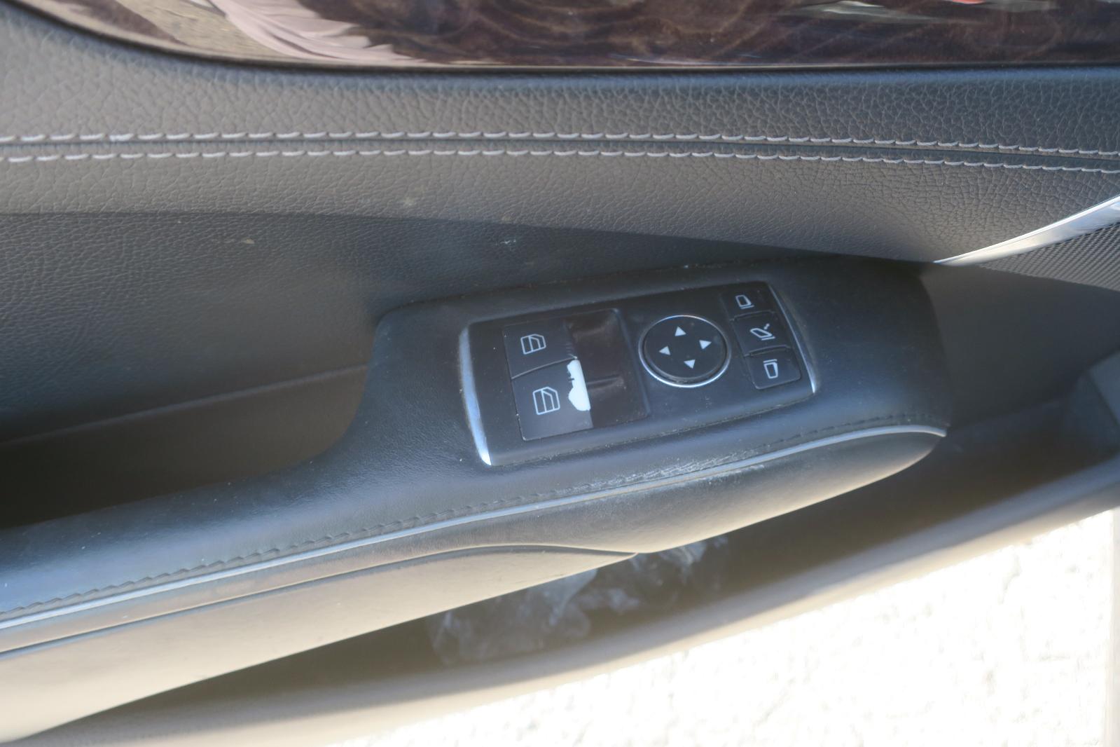 2015 Mercedes-Benz S-Class -- Photo 8