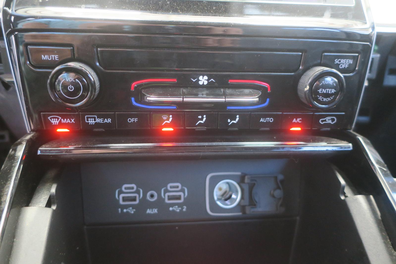 2023 Jeep Grand Cherokee -- Photo 12