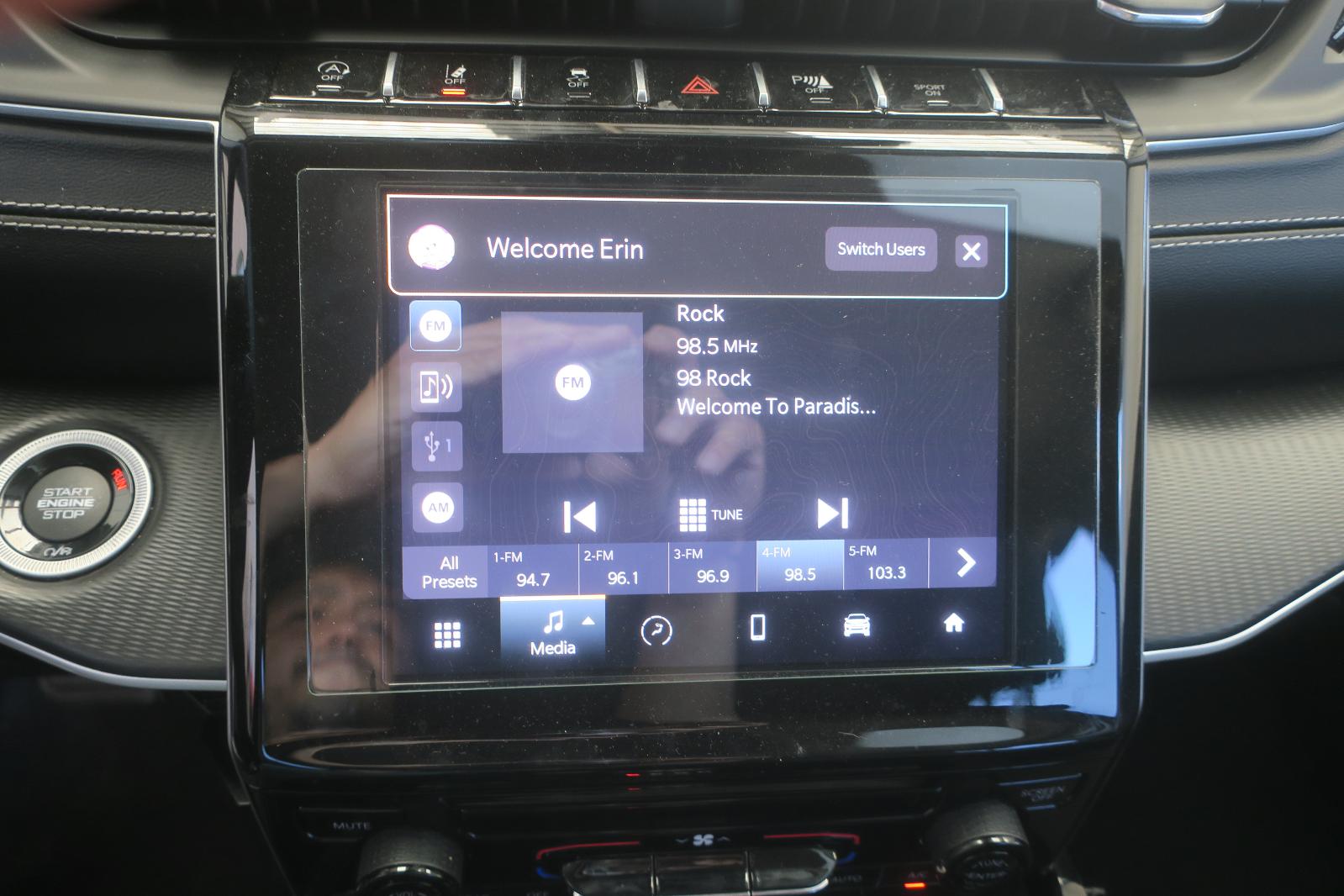 2023 Jeep Grand Cherokee -- Photo 11