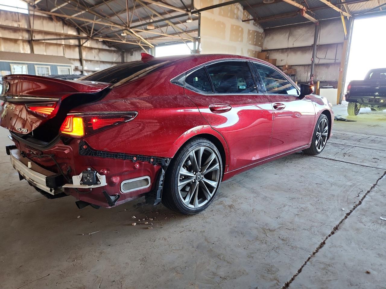 2021 Lexus ES 350 -- Photo 3