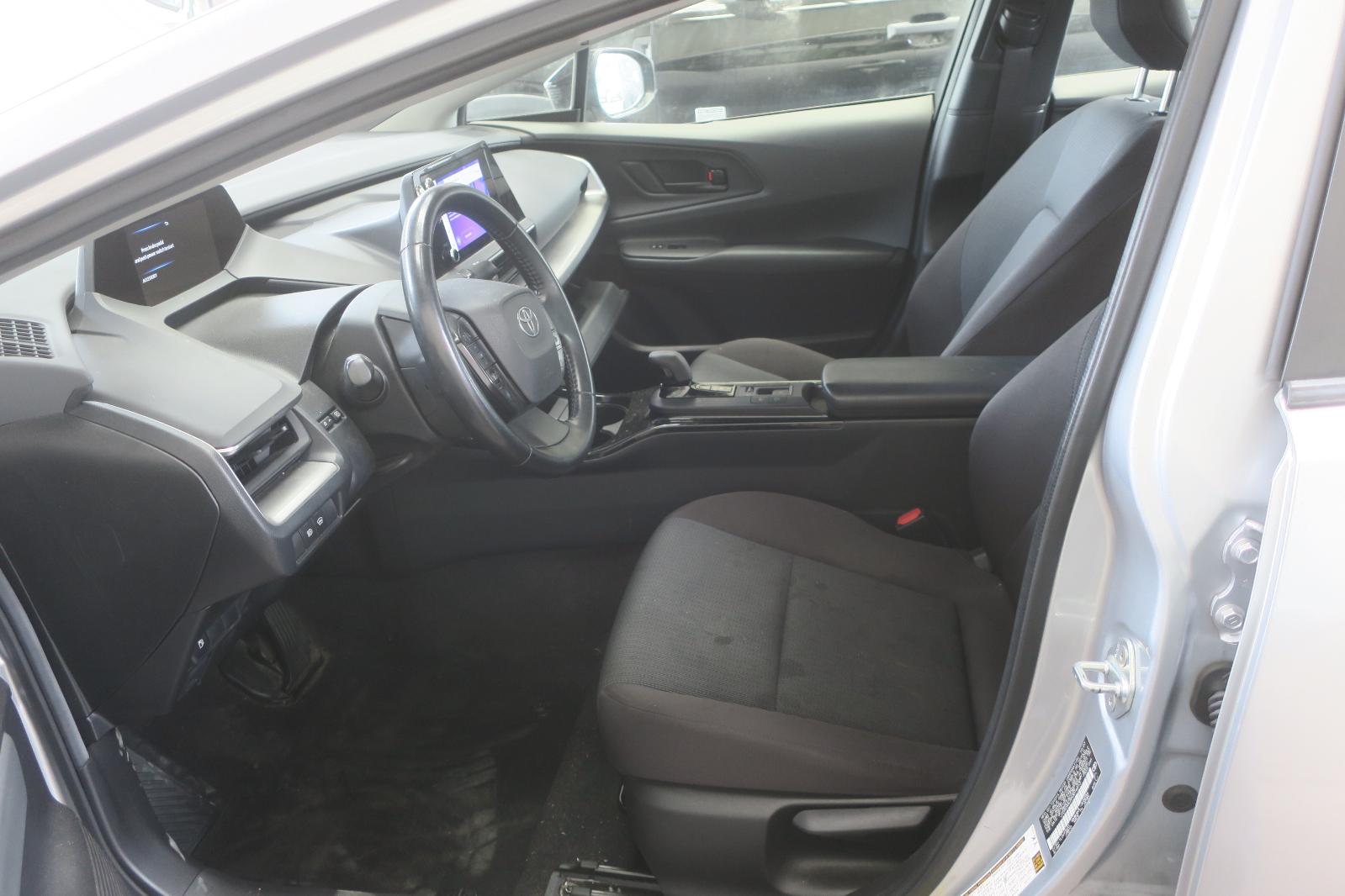 2024 Toyota Prius -- Photo 5