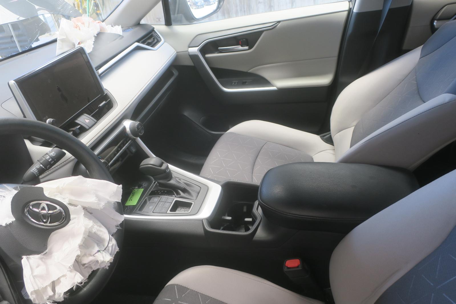 2024 Toyota Rav4 -- Photo 7