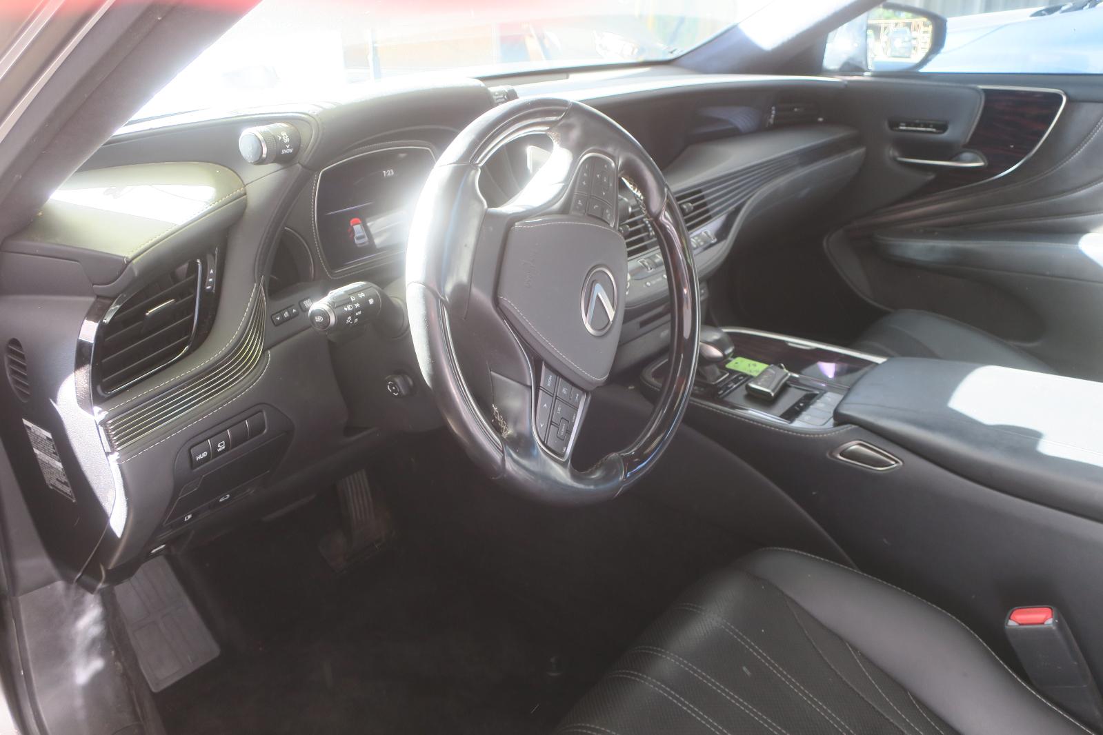 2018 Lexus Ls500 -- Photo 6