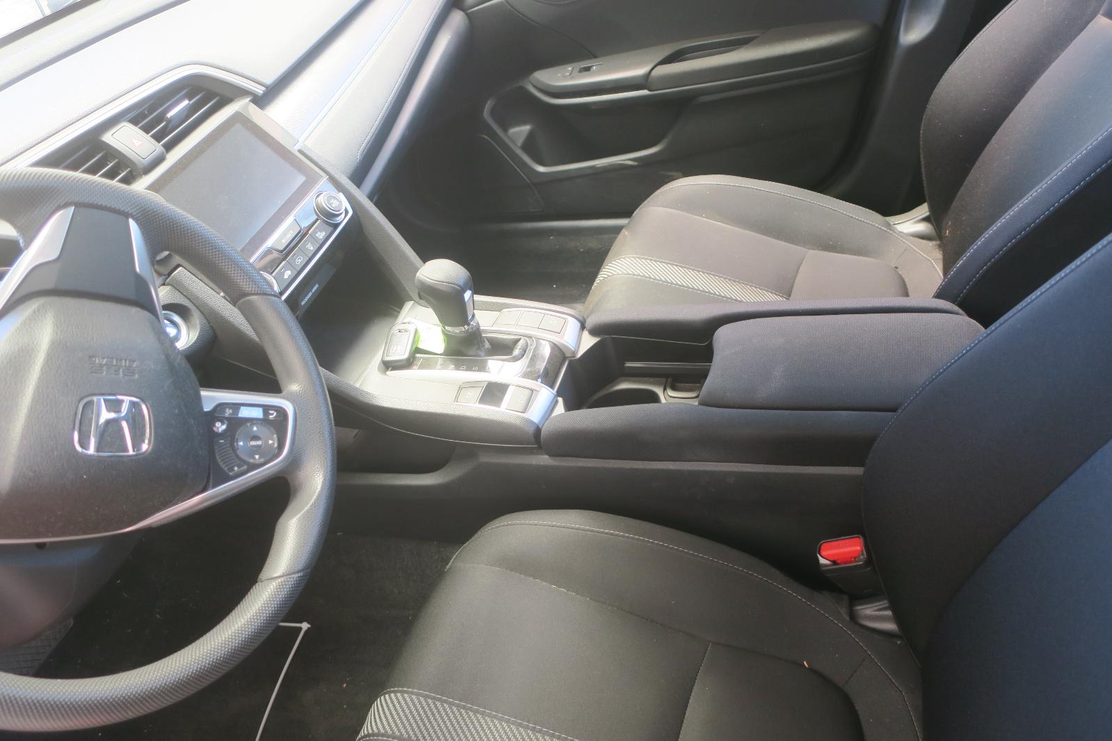 2016 Honda Civic -- Photo 7