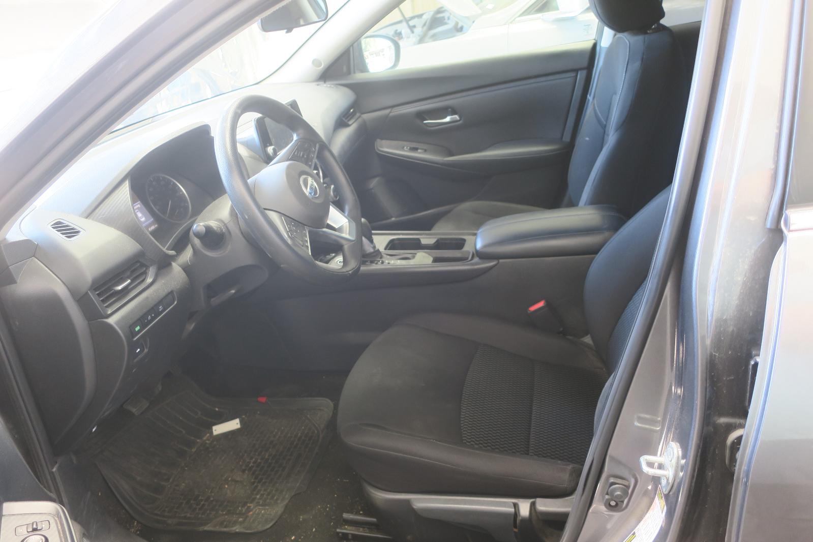 2023 Nissan Sentra -- Photo 5