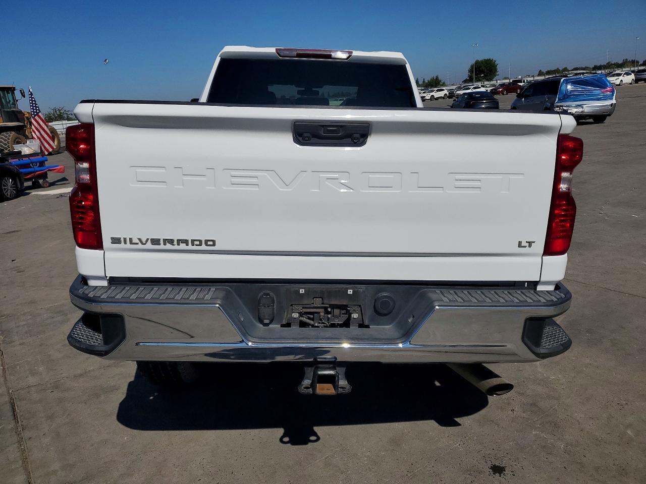 2022 Chevrolet Silverado 3500 Pickup -- Photo 6