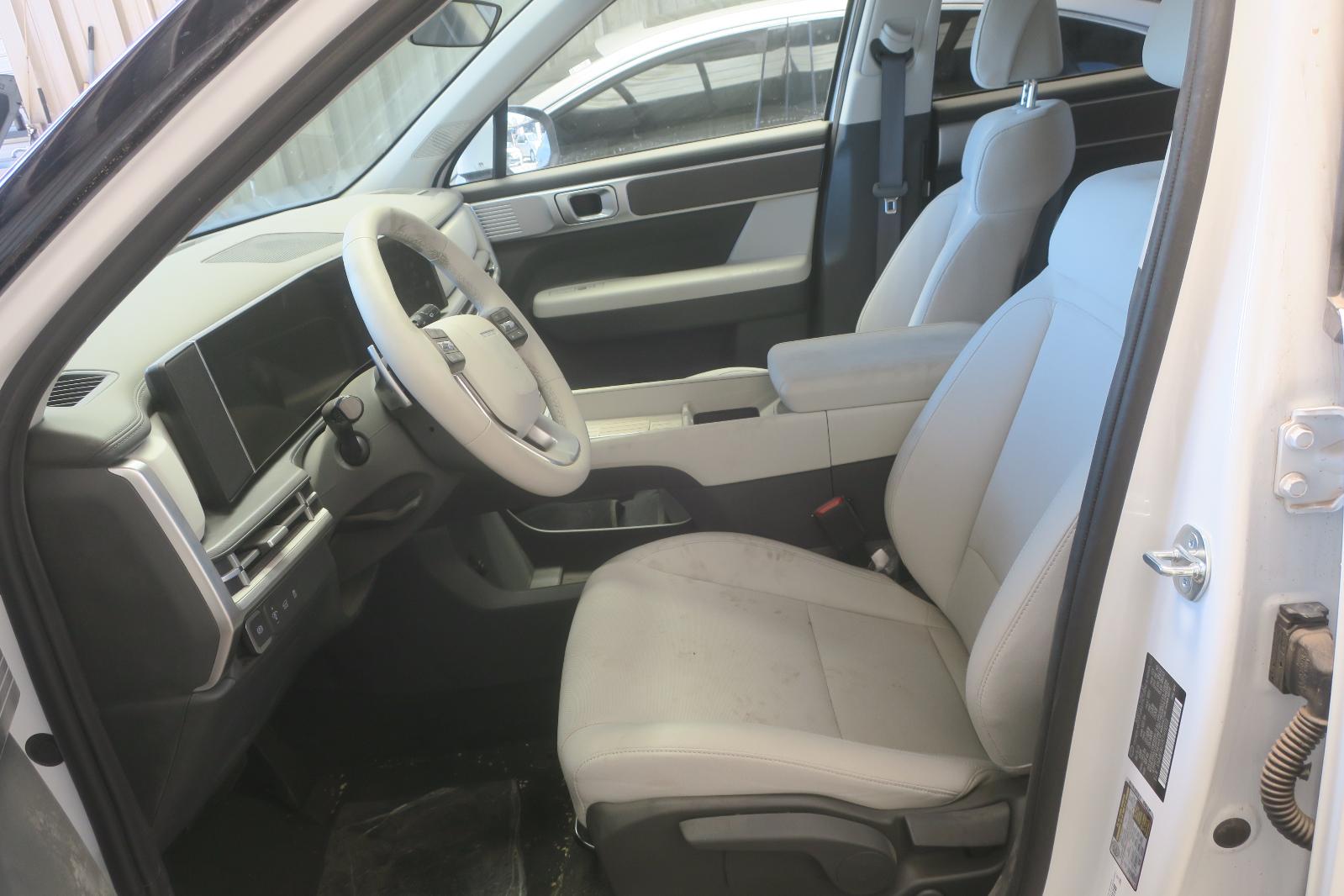 2026 Hyundai Santa FE -- Photo 5