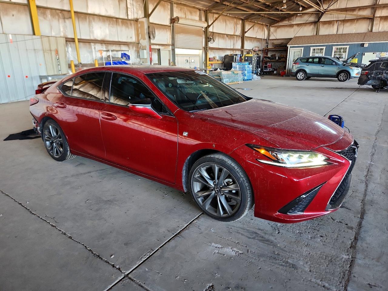 2021 Lexus ES 350 -- Photo 4