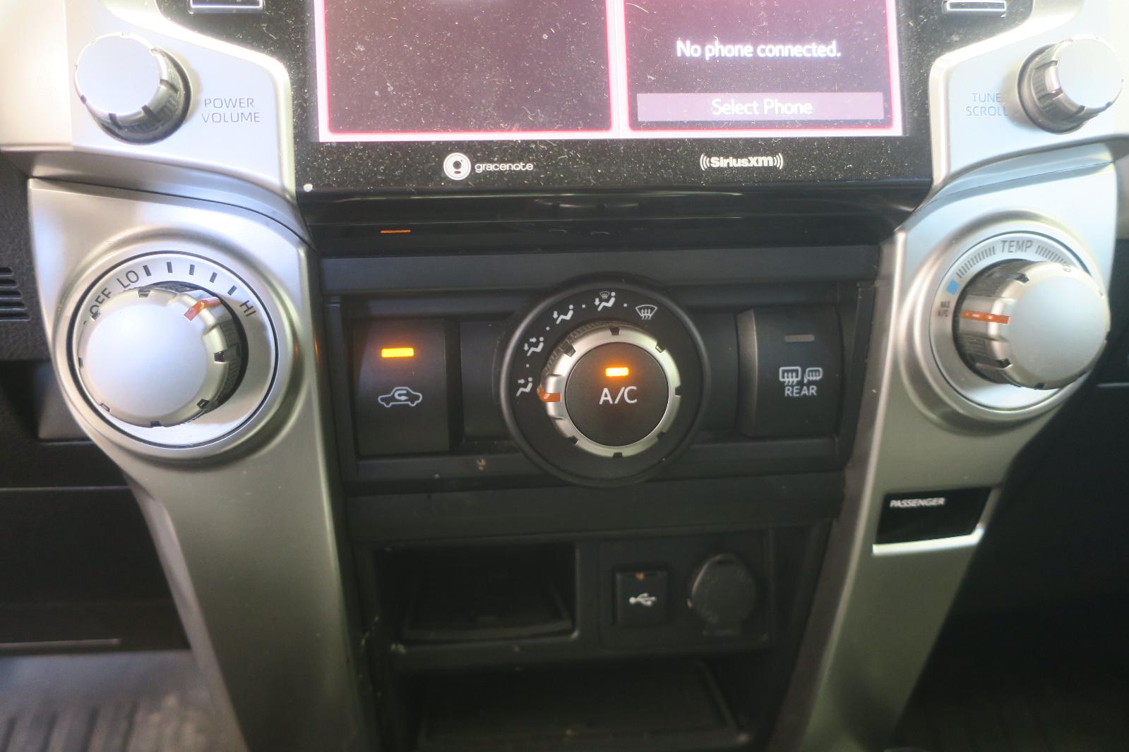 2021 Toyota 4Runner -- Photo 12