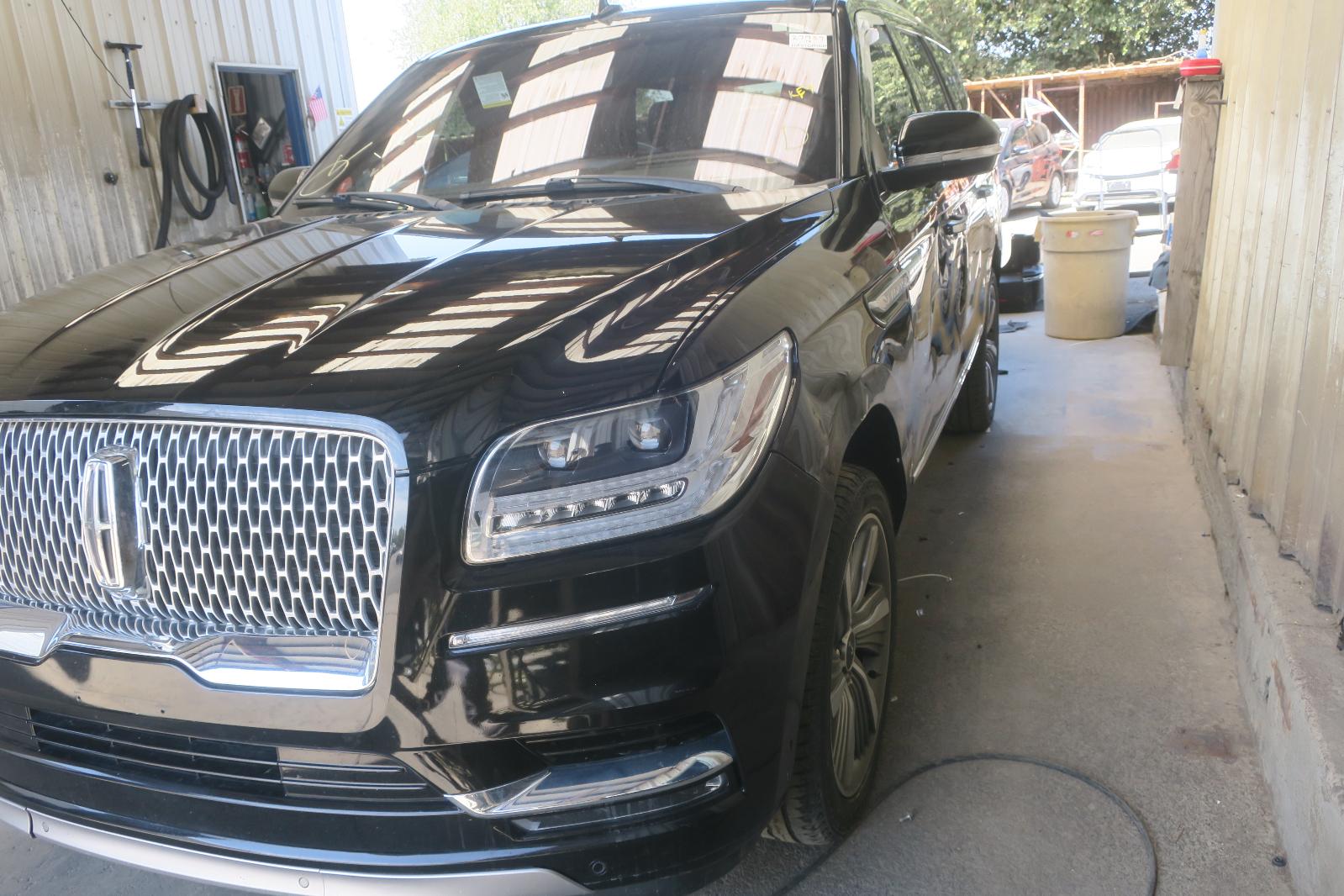 2018 Lincoln Navigator -- Photo 1
