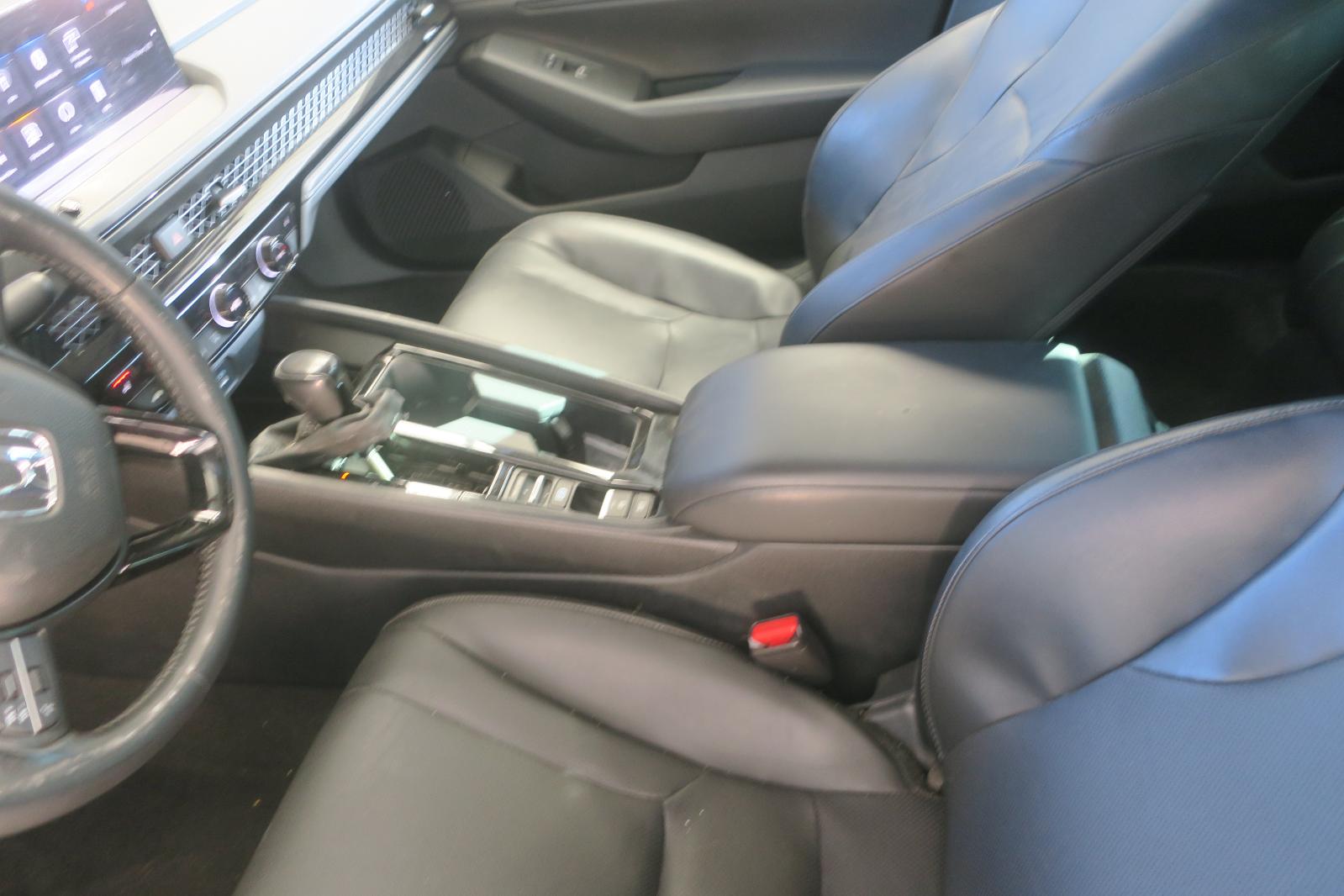 2023 Honda Accord -- Photo 7
