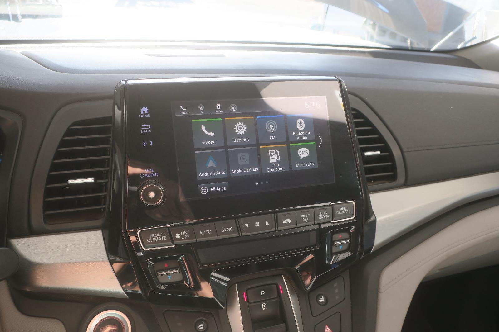 2021 Honda Odyssey -- Photo 11