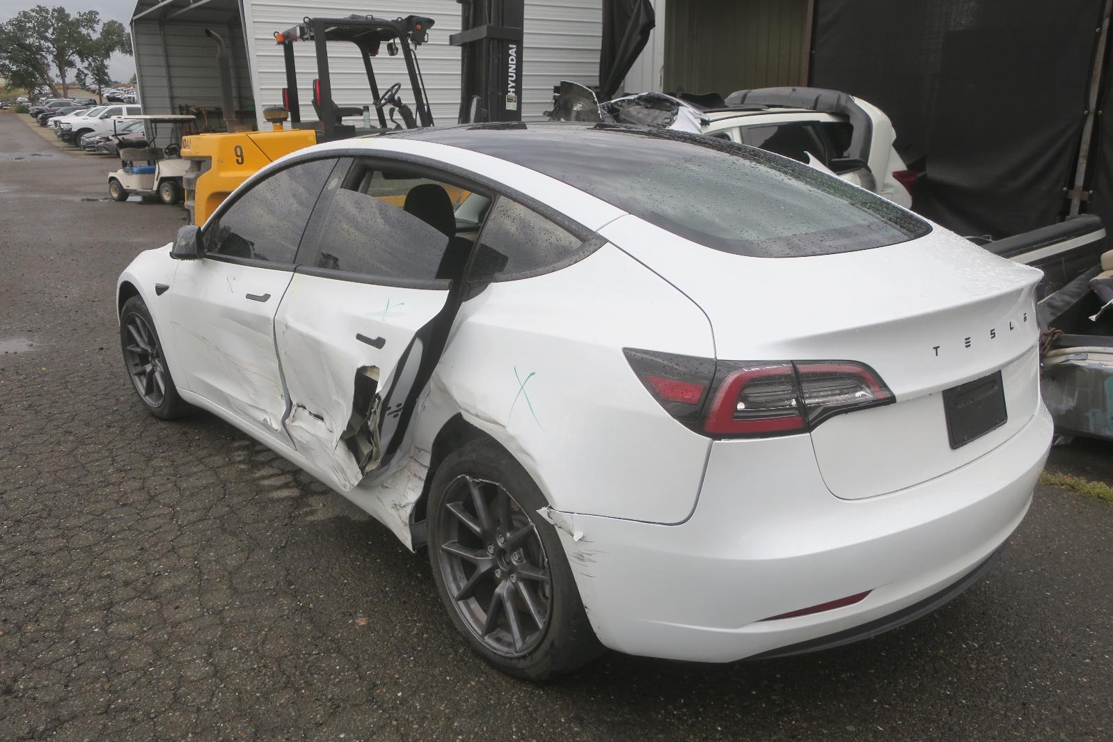 2023 Tesla Model 3 -- Photo 2