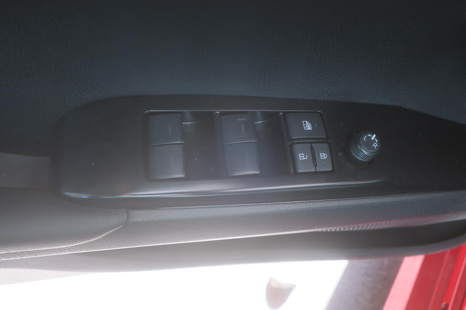 2025 Toyota Camry -- Photo 9
