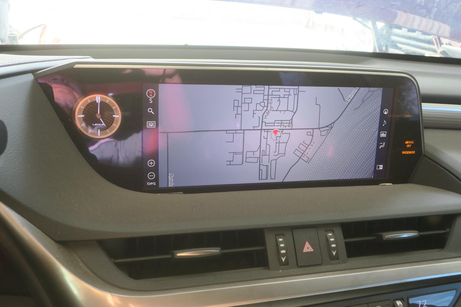 2021 Lexus ES 350 -- Photo 11