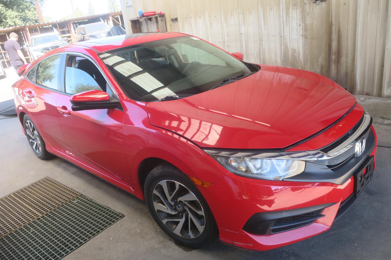 2016 Honda Civic -- Photo 4
