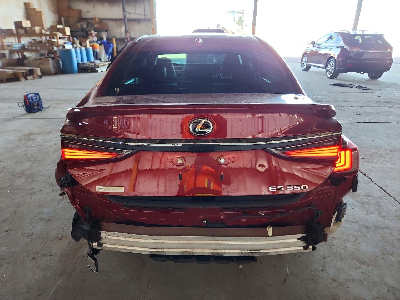 2021 Lexus ES 350 -- Photo 6