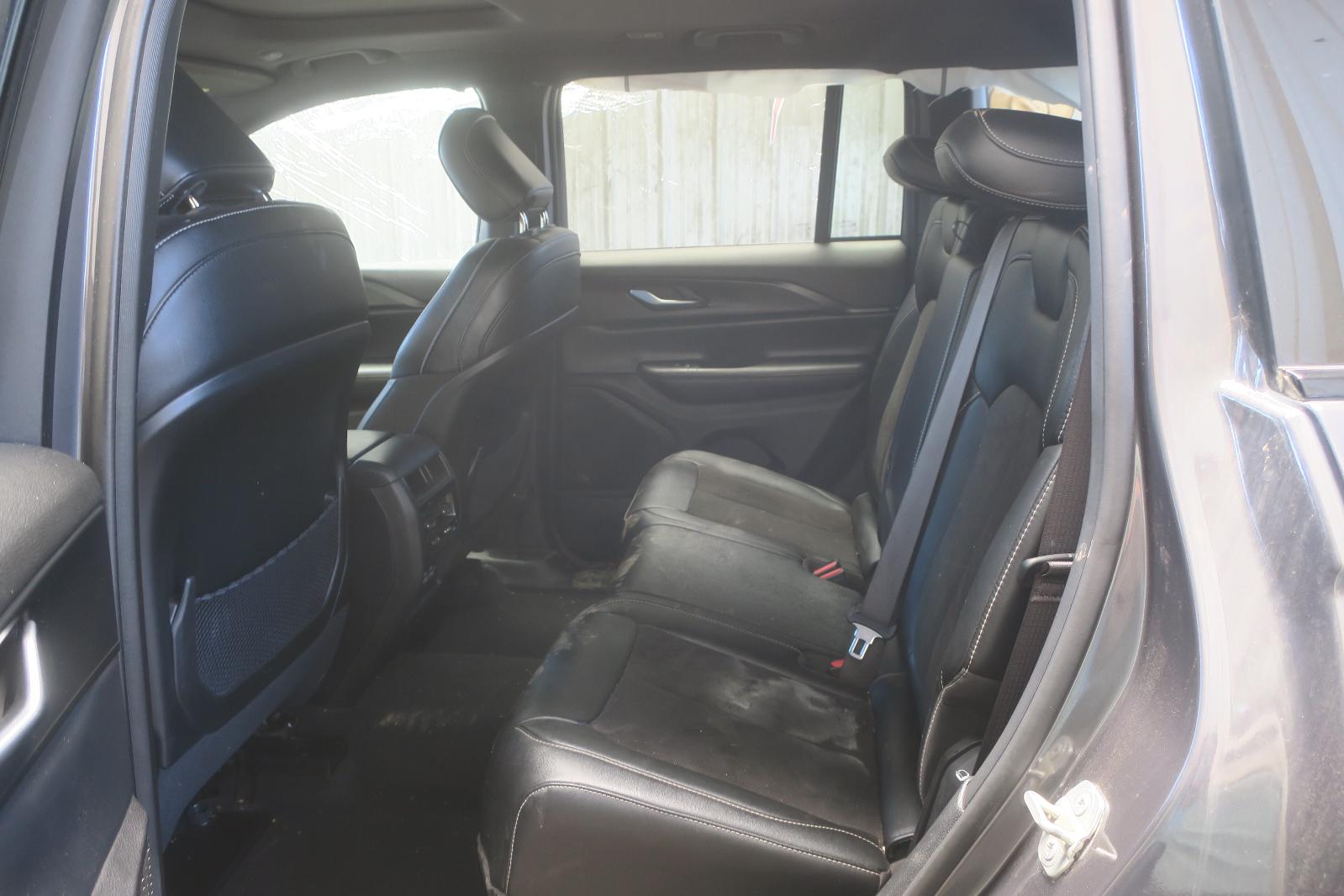 2023 Jeep Grand Cherokee -- Photo 8