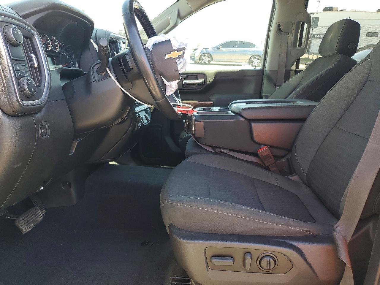 2022 Chevrolet Silverado 3500 Pickup -- Photo 7