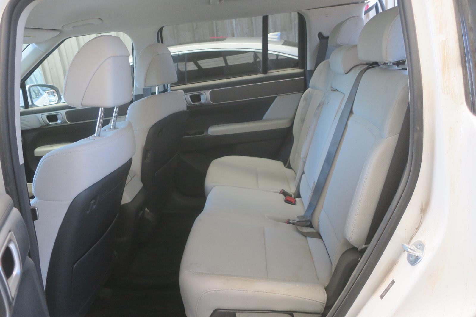 2026 Hyundai Santa FE -- Photo 8