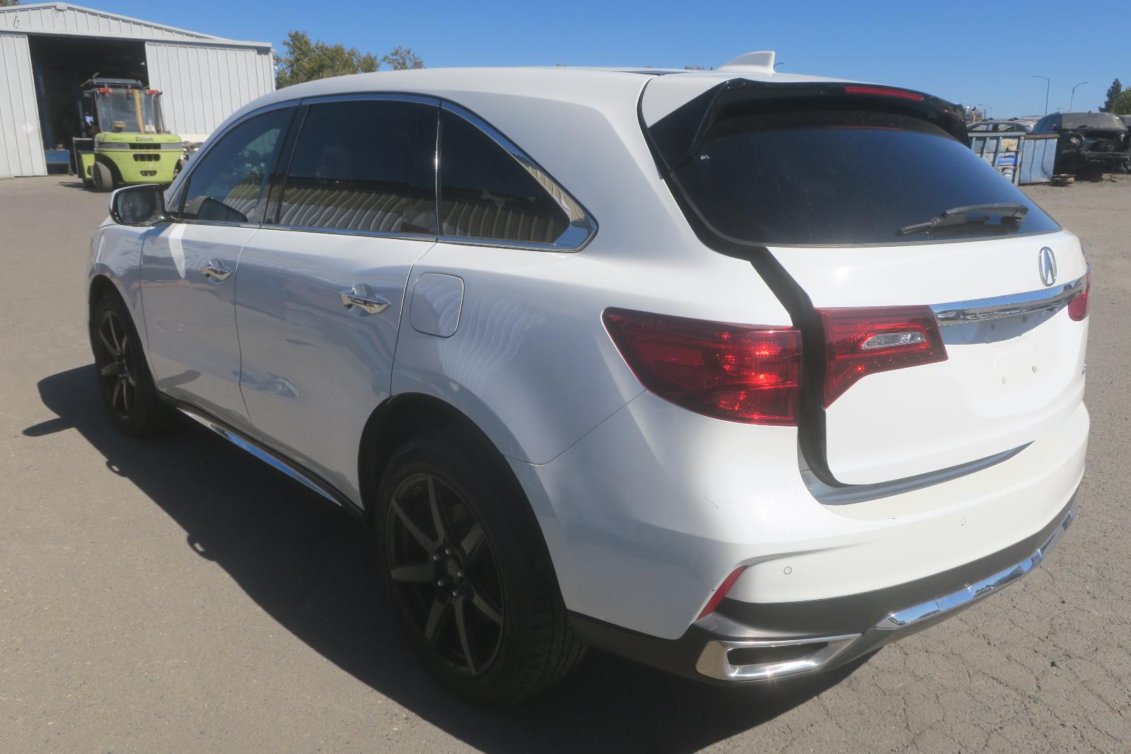 2020 Acura MDX -- Photo 2