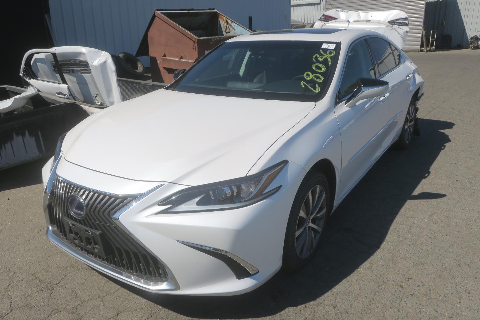 2021 Lexus ES 300h -- Photo 1
