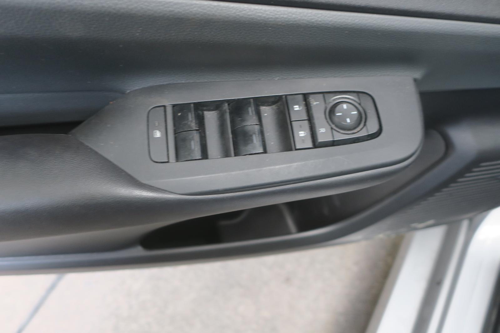 2024 Toyota Prius -- Photo 9