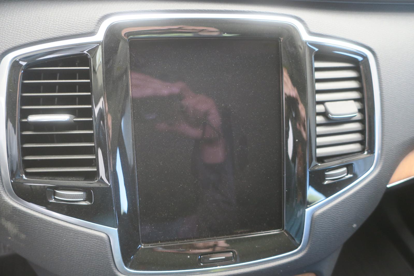 2024 Volvo XC90 -- Photo 12